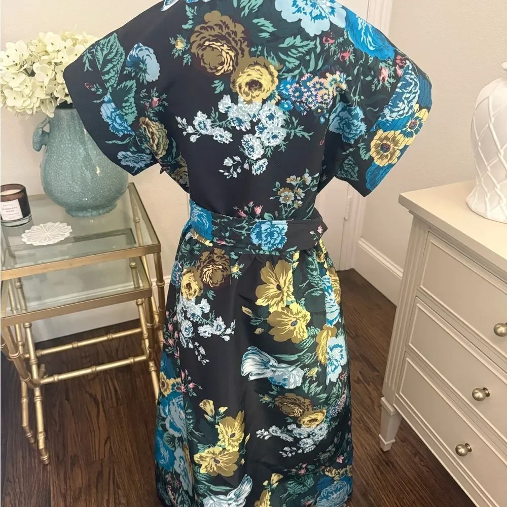 TUCKERNUCK Black Verdant Floral Short Sleeve Dress
X21 - Picture 5 of 11